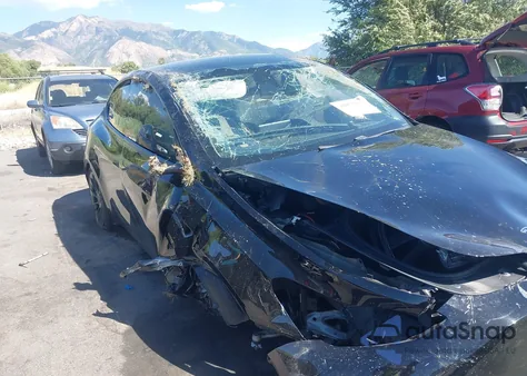 2020 Tesla Model Y Long Range Dual Motor All-Wheel Drive from USA, damaged, VIN 5YJYGDEE2LF049958